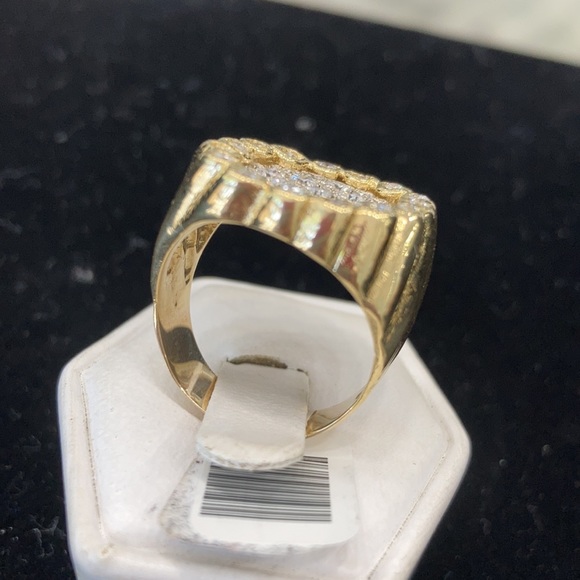 14 karat gold diamond cluster Power Ring - Picture 4 of 14